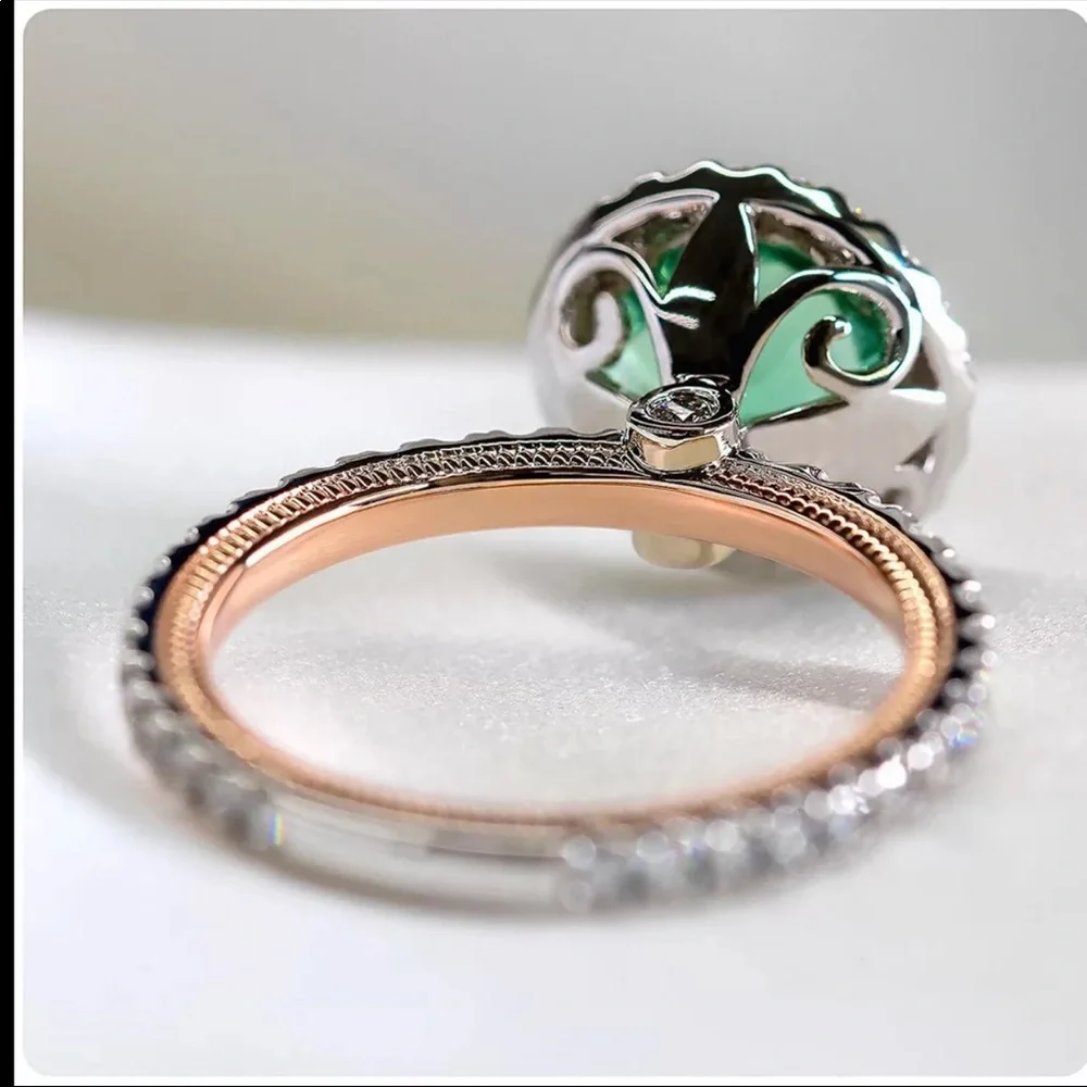 New Women’s Rose Gold Plated Crystal Ring - Picture 3 of 5